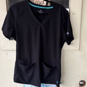 Med Couture Women's Black V-Neck Scrub Top